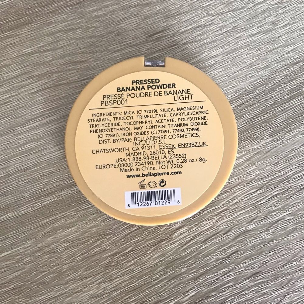 NEWββ¦ BELLAPIERRE COSMETICS Pressed Banana Powder InβLight - Picture 4 of 5